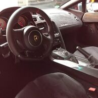 Pavel Snášel (Prostějov, 52) na jízdě v Lamborghini Huracán nebo Gallardo