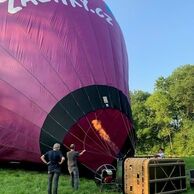 Hana Bernardová (Doksy u Kladna, 42) na letu balónem