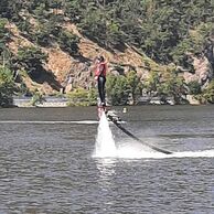 Gabriela Potuznikova (Praha, 39) na Flyboardingu