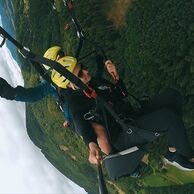 Markéta Šlechtová (Frýdek-Místek, 28) na Tandemovém paraglidingu - vyhlídkovém letu