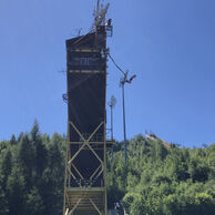 účastník zážitku (Pardubice, 19) na Bungee jumpingu z věže