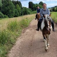 Jitka Hartmanová (Trutnov, 51) na Romantické vyjížďce na koni ve dvou