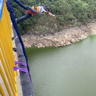 Mirek Rim (Smečno, 20) na bungee jumpingu