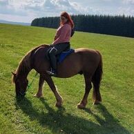 Veronika Bílá (Praha, 27) na Romantické vyjížďce na koni ve dvou