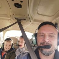 Milan Musil (Plzeň, 48) na vyhlídkovém letu ve fantastickém letounu