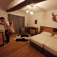 Hana Trsková (Pardubice, 29) na Pivním hotelu Zlatá kráva s pípou na každém pokoji a wellness