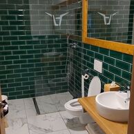 Radek Kaňák (Duchcov, 53) na Pivním hotelu s pípou na pokoji a wellness v pivních lázních
