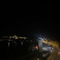 účastník zážitku (Praha, 20) na Noci v Tančícím domě s lahví šampaňského
