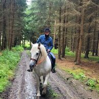 Jakub Kacálek (Helvíkovice, 37) na Romantické vyjížďce na koni ve dvou