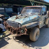 David Mestek (Jaroměř, 50) na Projížďce ve vojenském Humvee