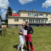 Michaela Říhová (České Budějovice, 22) na tandemovém sekoku padákem
