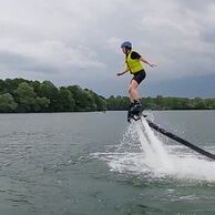 účastník zážitku (Praha, 31) na Flyboardingu