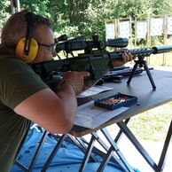 Jiří Papáček (Horní Libchavy, 40) na Zážitkové střelbě: Megabalíček - 26 zbraní