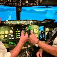 Roman Krása (Praha 517-Zličín, 69) na Certifikovaný plně pohyblivý simulátor Boeing 737