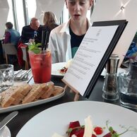 účastník zážitku (Praha, 60) na Obědovém menu v Tančícím domě