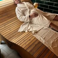 Simona Polakova (Klatovy, 30) na Pivních lázních s degustačním menu v Pivovaru Zlatá kráva