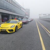 Radek Stejskal (Napajedla, 40) na Jízdě v Porsche na okruhu
