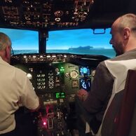 Dominika Berešová (Brno, 28) na Certifikovaný plně pohyblivý simulátor Boeing 737