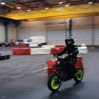 účastník zážitku (Choustník, 12) na Jízdě na elektrické motorce