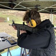 účastník zážitku (Litoměřice, 18) na Zážitkové střelbě: Megabalíček - 26 zbraní
