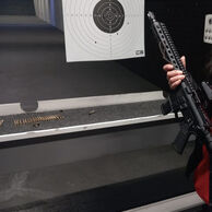 účastník zážitku (Brno) na Zážitkové indoor střelbě: Speciální jednotky & sniper - 7 zbraní