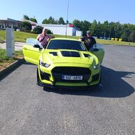 účastník zážitku (Oselce, Nová Ves, 32) na Jízdě v Chevrolet Camaro (Bumblebee)