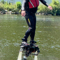 Pavel Olbert (55) na Hoverboardu