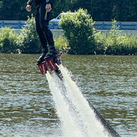 Pavel Olbert (55) na Hoverboardu