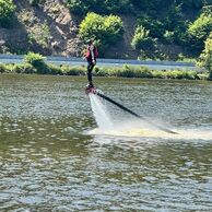 Pavel Olbert (55) na Hoverboardu