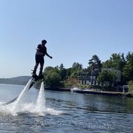 Monika Sáblíková (Žďár nad Sázavou, 45) na Flyboardingu