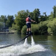 Monika Sáblíková (Žďár nad Sázavou, 45) na Flyboardingu