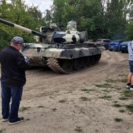 Petr Perinka (Kolomuty, 51) na Jízdě v bojovém tanku