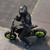 účastník zážitku (Praha Zličín, 16) na Jízdě na elektrické motorce