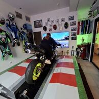 účastník zážitku (Jihlava, 17) na Oficiálním simulátoru motorky na okruzích MotoGP