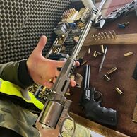 Tomáš Brůžek (Kopřivnice, 55) na Zážitkové střelbě: Speciální jednotky - 10 zbraní