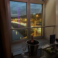 účastník zážitku (Moravské Budějovice, 47) na Noci v Tančícím domě s lahví šampaňského