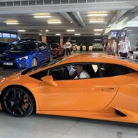účastník zážitku (Plzeň, 18) na jízdě v Lamborghini Huracán
