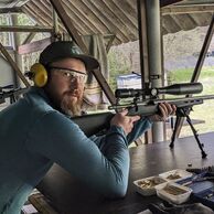 Václav Korytář (Velké Hoštice, 38) na Zážitkové střelbě: Speciální jednotky - 10 zbraní