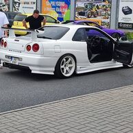 Aleš Rakaczký (Chomutov, 48) na Jízdě na polygonu v legendě Nissan Skyline
