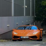 Viktor Dubianskyi (Praha, 34) na jízdě v Lamborghini Huracán