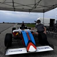 Robert Netáhlo (Hýskov, 56) na Jízdě ve formuli na okruhu