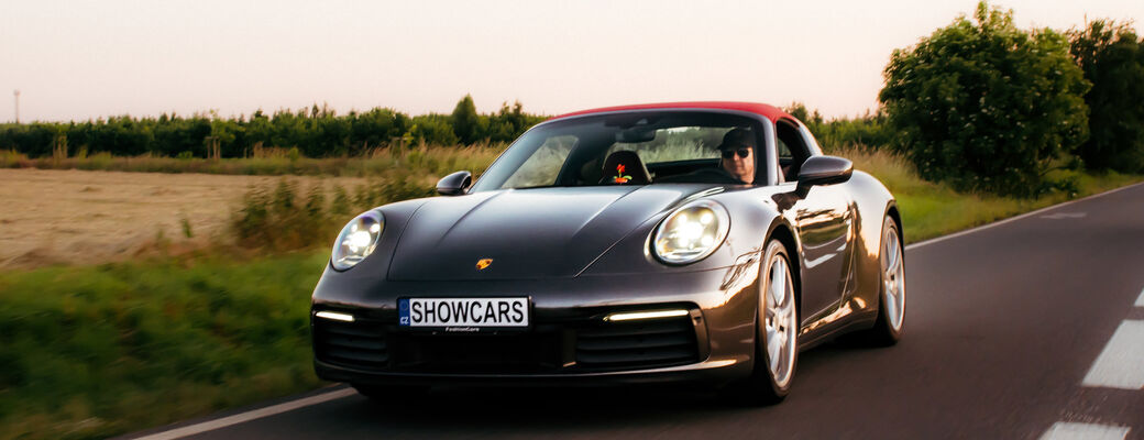 Porsche 911 Carrera 4 Targa