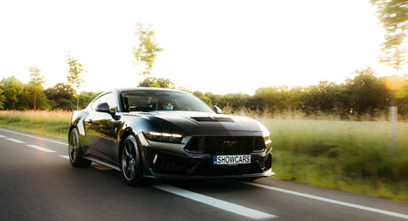 Zažijte jízdu ve Ford Mustang Dark Horse 5.0 V8.
