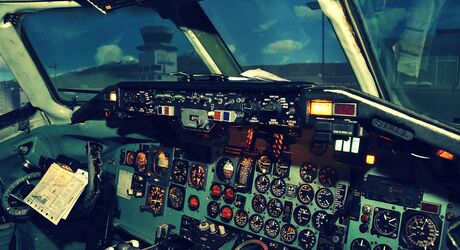 Vítejte ve skutečném kokpitu letadla McDonnell Douglas DC-9