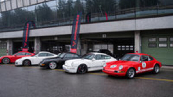 Vyberte si jedno z 6 generací Porsche 911? nebo vyzkoušejte rovnou všechny.