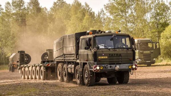 Tatra 815.