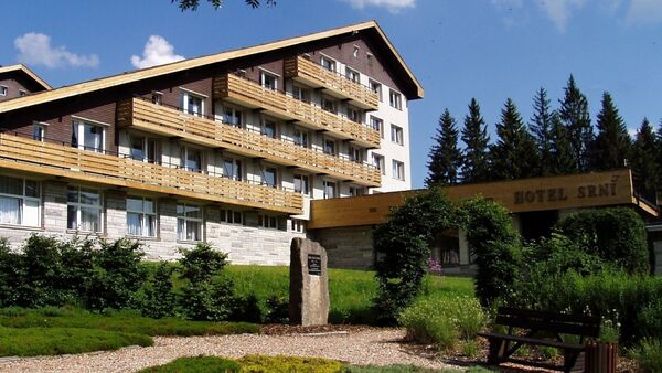 Wellness hotel Srní s vnitřním bazénem.