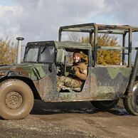 Bohumil Kučera (Kladno, 50) na Projížďce ve vojenském Humvee