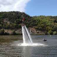 Martin Kvintus (Jesenny, 32) na Flyboardingu