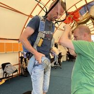 Miroslav Vajda (Děčín, 42) na Skočte si sami volným pádem